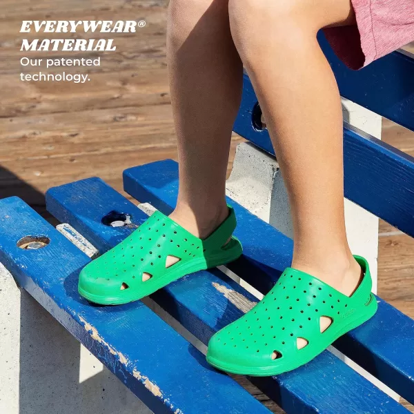 totes Kids Everywear Splash and Play Clog