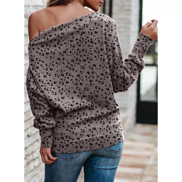 Dokotoo Women's Off The Shoulder Batwing Long Sleeve Sweatshirt Casual Loose Pullover Tops