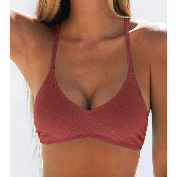 imageCUPSHE Bikini Top for Women Bathing Suit Criss Cross Self Tie Spaghetti Straps V NeckRed