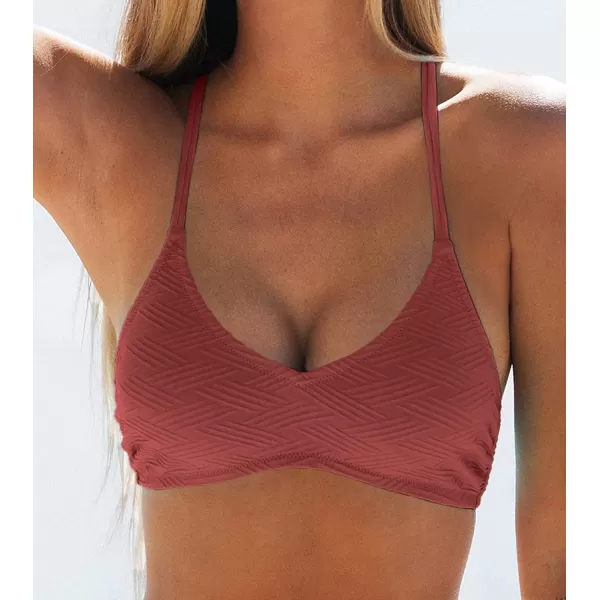 imageCUPSHE Bikini Top for Women Bathing Suit Criss Cross Self Tie Spaghetti Straps V NeckRed
