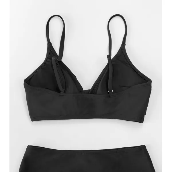 imageCUPSHE Bikini Top for Women Bathing Suit V Neck Adjustable Spaghetti Straps Twist FrontBlack