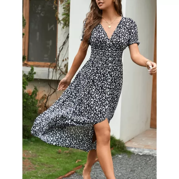 imageCUPSHE Dress for Women Maxi Dress Short Sleeve Plunge A Line Pull Over V Neck SmockingBlack