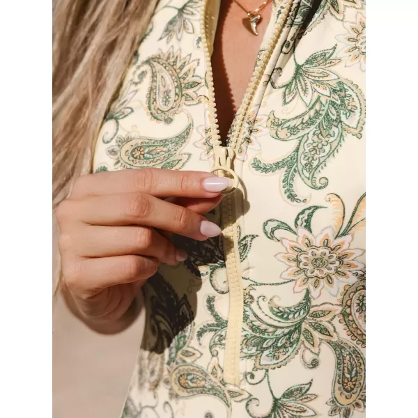imageCUPSHE One Piece Swimsuit for Women Mock Neck Zipper Short Sleeve Bathing SuitPaisley Print