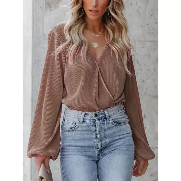 imageCUPSHE Women Peasant Sleeve Tops Casual Loose Fit V Neck Solid Ruched BlouseLight Brown