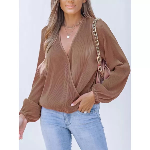 imageCUPSHE Women Peasant Sleeve Tops Casual Loose Fit V Neck Solid Ruched BlouseLight Brown