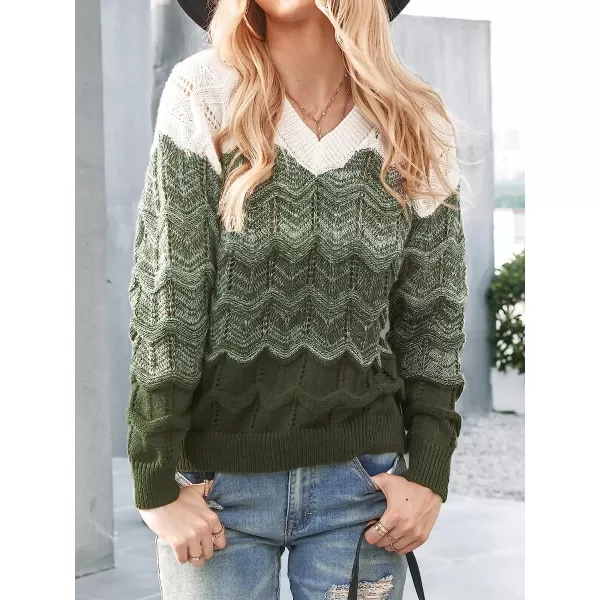 imageCUPSHE Womens Casual V Neck Knit Sweater Color Block Fall Winter Pullover with Ribbed TrimGreen