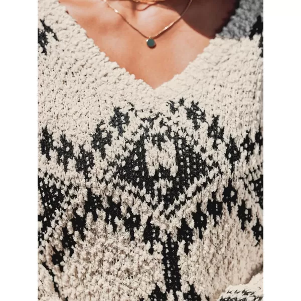 imageCUPSHE Womens Chenille Knit V Neck Fall Sweaters Long Sleeves Pullover with Ribbed TrimBeige