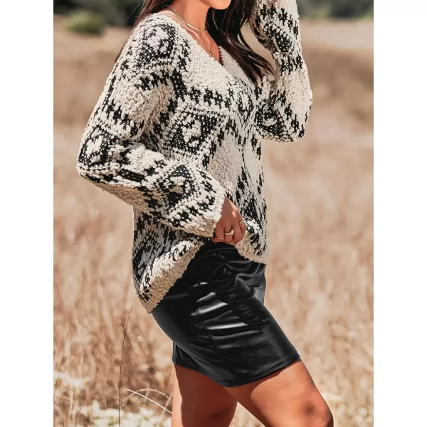 imageCUPSHE Womens Chenille Knit V Neck Fall Sweaters Long Sleeves Pullover with Ribbed TrimBeige