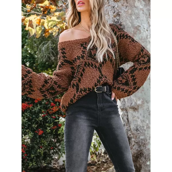 imageCUPSHE Womens Chenille Knit V Neck Fall Sweaters Long Sleeves Pullover with Ribbed TrimBrown