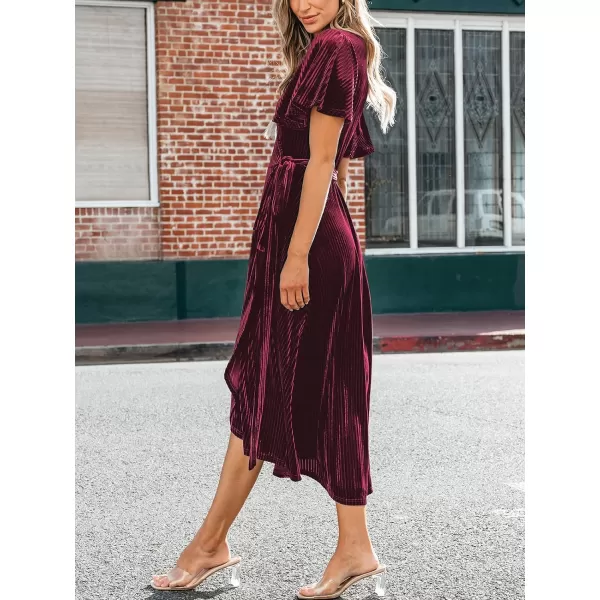 imageCUPSHE Womens Midi Dress Emerald V Neck Belted Short Sleeve Ribbed Knit Flowy Party Cocktail DressesBurgundy