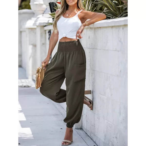 imageCUPSHE Womens Smocked High Waist Ruched Joggers Pants with Side Patch PocketsGreen