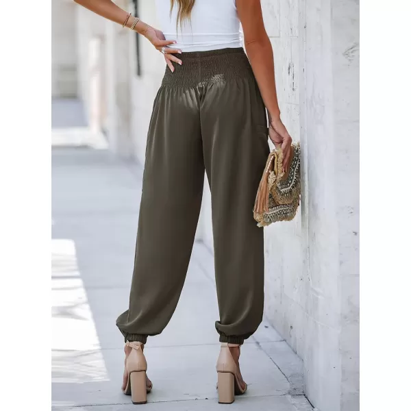 imageCUPSHE Womens Smocked High Waist Ruched Joggers Pants with Side Patch PocketsGreen