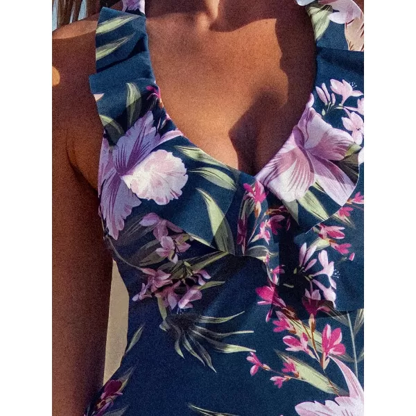 imageCUPSHE Womens Tankini Set Two Piece Swimsuit Ruffled Halter Low BackBlueFloral