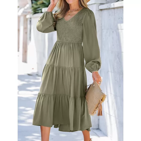imageCUPSHE Womens VNeck Maxi Dress Long Sleeves Dresses Smocked Long Dressing CasualGreen