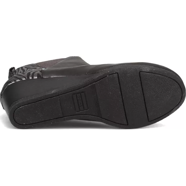 imageTOMS Womens Kelsey Fashion BootBlack LeatherZebra Shimmer