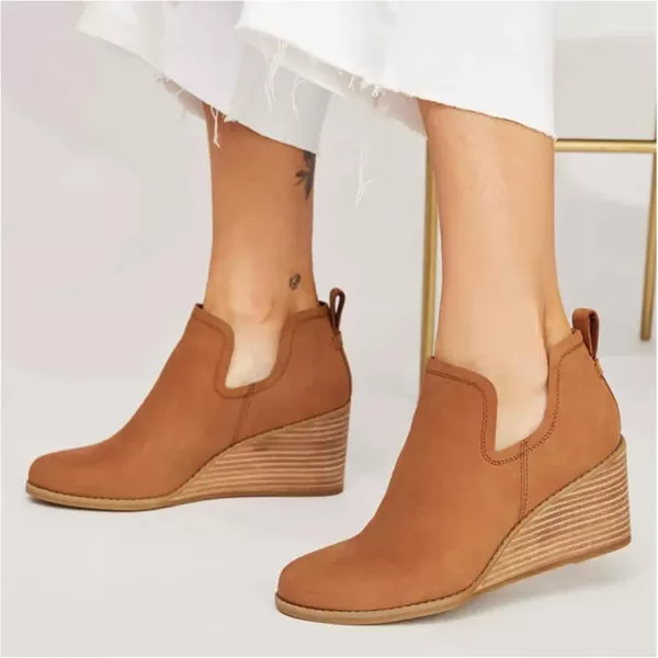 imageTOMS Womens Kallie Cutout BootTan Oiled Leather Nubuck