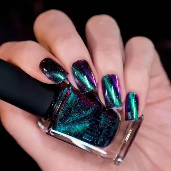 ILNP Deep Space  Teal to Purple Magnetic Holographic Nail PolishILNP Deep Space  Teal to Purple Magnetic Holographic Nail Polish