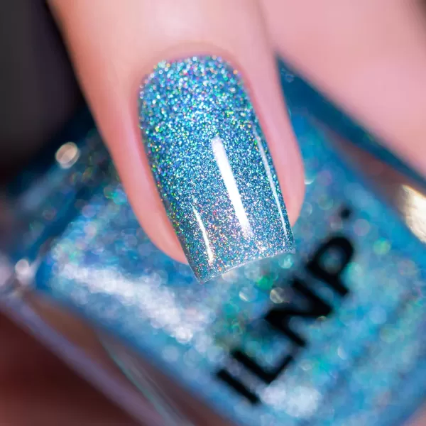 ILNP Blowing Bubbles  Rich Sky Blue Ultra Holo Nail PolishILNP Blowing Bubbles  Rich Sky Blue Ultra Holo Nail Polish