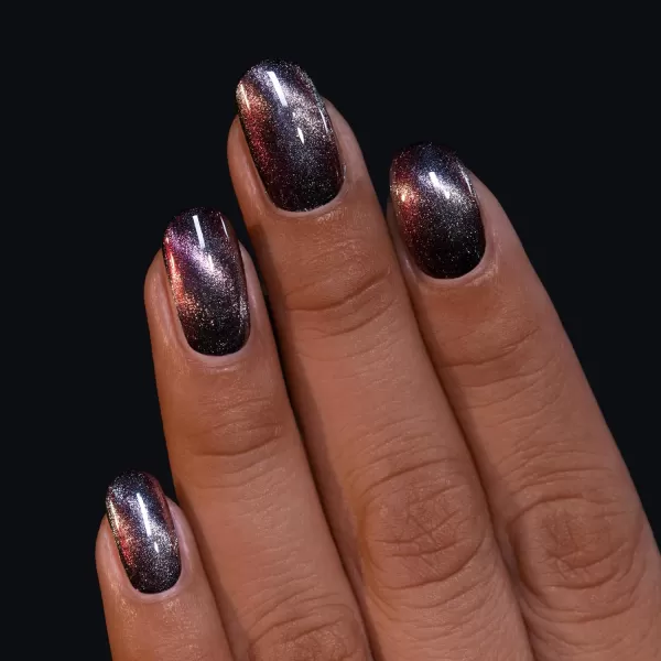 ILNP Dark Matter  Black to Red Magnetic Nail PolishILNP Dark Matter  Black to Red Magnetic Nail Polish