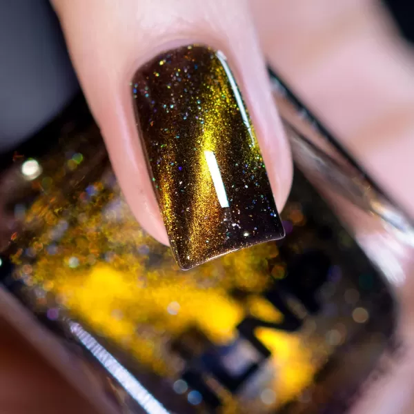 ILNP Jackpot  BlackBased Gold Magnetic Holographic Nail PolishILNP Jackpot  BlackBased Gold Magnetic Holographic Nail Polish