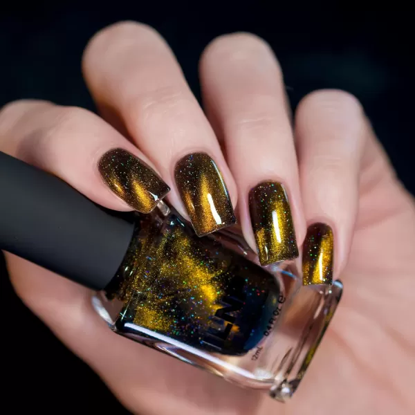 ILNP Jackpot  BlackBased Gold Magnetic Holographic Nail PolishILNP Jackpot  BlackBased Gold Magnetic Holographic Nail Polish