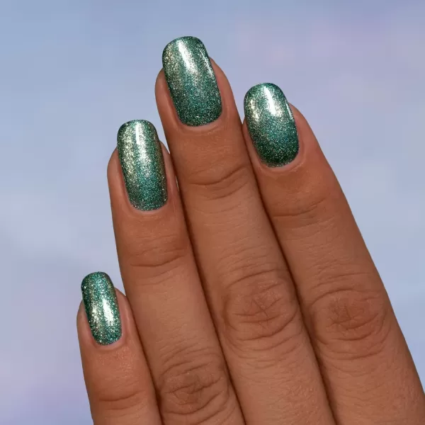 imageILNP Forever  Vivid Emerald Green Ultra Metallic Nail Polish