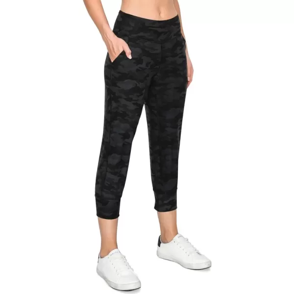 Capri Length Black Camouflage