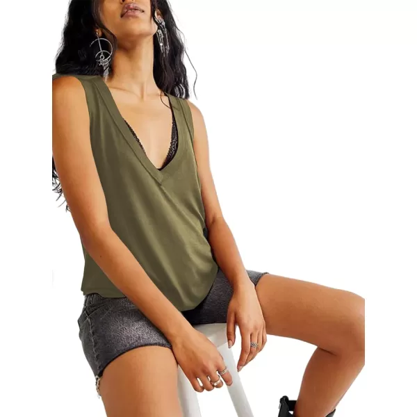LYANER Women's Summer V Neck Basic Sleeveless Racerback Tank Top Casual Loose Shirts