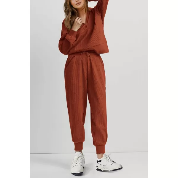 imagePRETTYGARDEN Womens 2 Piece Sweatsuits Set Long Sleeve Half Zip Pullover Sweatshirt Joggers Sweatpants Fall Outfits TracksuitBrick Red