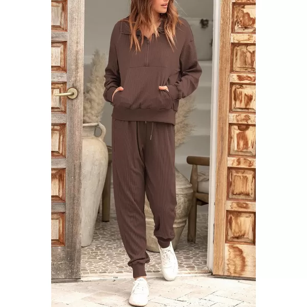 imagePRETTYGARDEN Womens 2 Piece Sweatsuits Set Long Sleeve Half Zip Pullover Sweatshirt Joggers Sweatpants Fall Outfits TracksuitCoffee