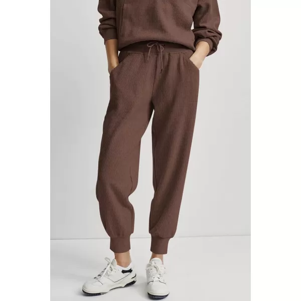 imagePRETTYGARDEN Womens 2 Piece Sweatsuits Set Long Sleeve Half Zip Pullover Sweatshirt Joggers Sweatpants Fall Outfits TracksuitCoffee