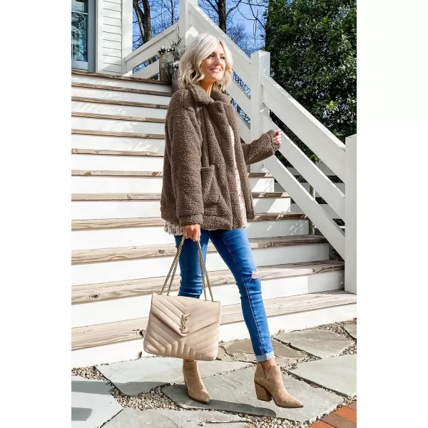 imagePRETTYGARDEN Womens 2023 Fashion Winter Coat Long Sleeve Lapel Zip Up Faux Shearling Shaggy Oversized Shacket JacketCoffee