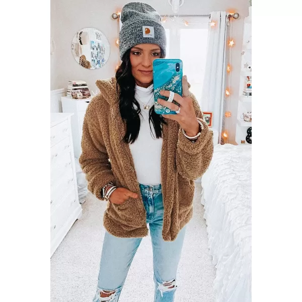 imagePRETTYGARDEN Womens 2023 Fashion Winter Coat Long Sleeve Lapel Zip Up Faux Shearling Shaggy Oversized Shacket JacketGolden