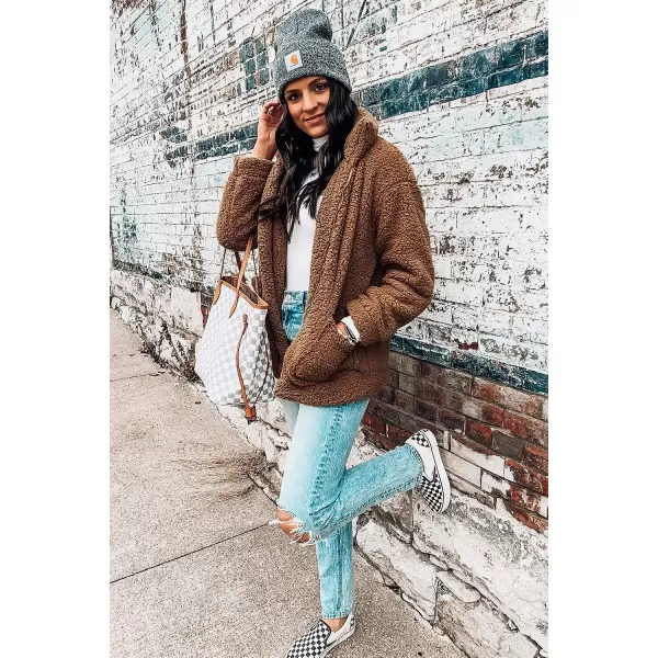 imagePRETTYGARDEN Womens 2023 Fashion Winter Coat Long Sleeve Lapel Zip Up Faux Shearling Shaggy Oversized Shacket JacketGolden