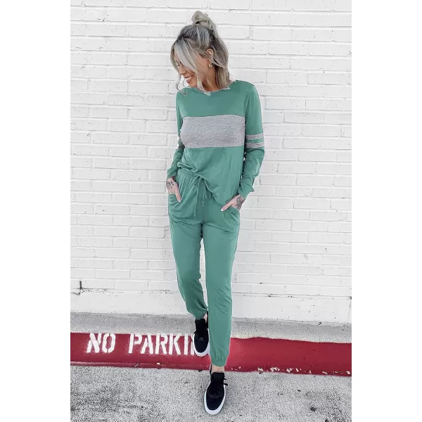 imagePRETTYGARDEN Womens Color Block 2 Piece Tracksuit Crewneck Long Sleeve Tops Long Sweatpants Outfits Lounge SetsFruit Green