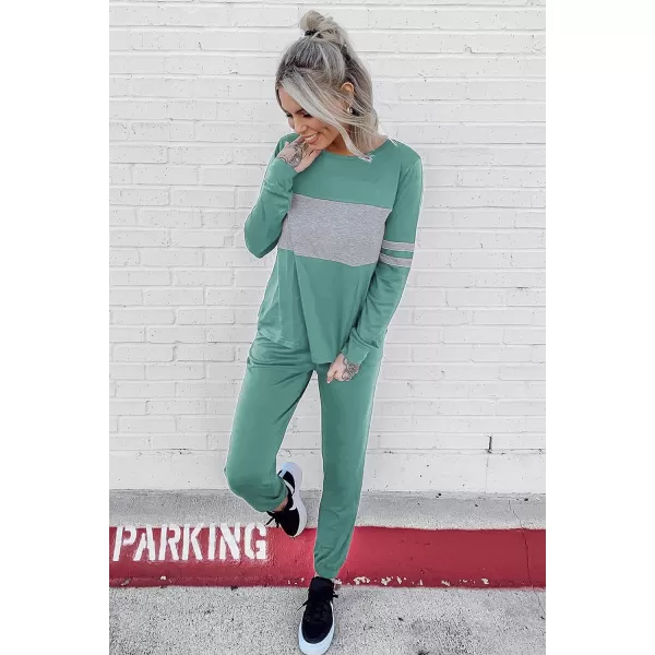 imagePRETTYGARDEN Womens Color Block 2 Piece Tracksuit Crewneck Long Sleeve Tops Long Sweatpants Outfits Lounge SetsFruit Green