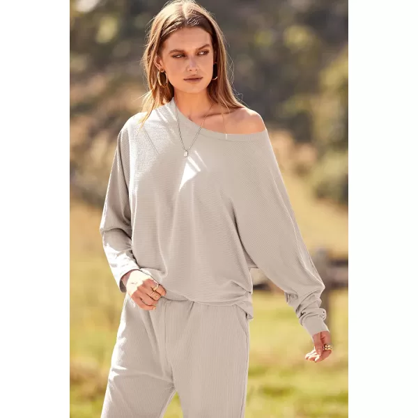 imagePRETTYGARDEN Womens Fashion Outfits 2 Piece Sweatsuit Solid Color Long Sleeve Pullover Long PantsApricot