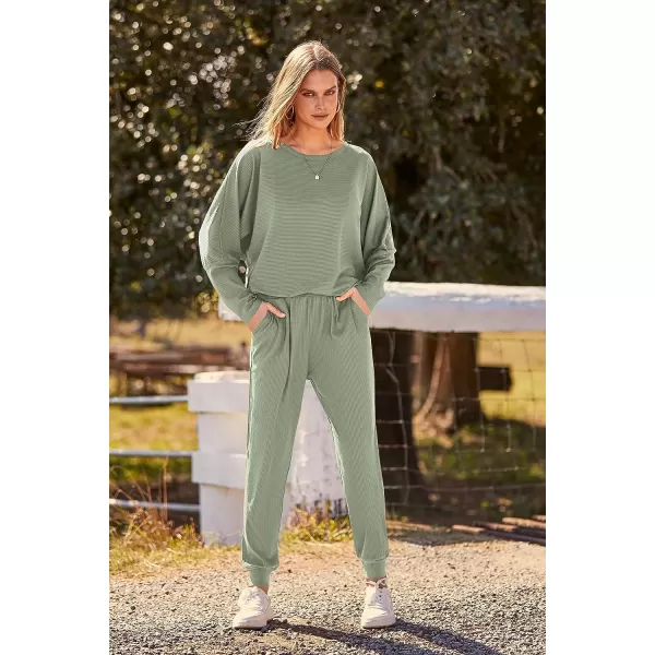 imagePRETTYGARDEN Womens Fashion Outfits 2 Piece Sweatsuit Solid Color Long Sleeve Pullover Long PantsBean Green