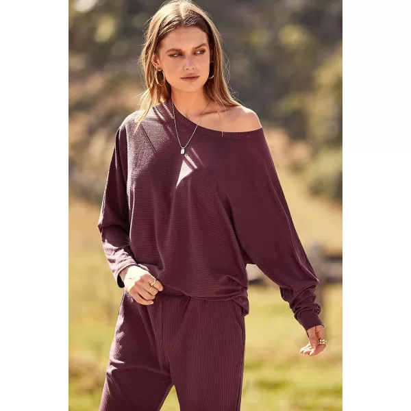 imagePRETTYGARDEN Womens Fashion Outfits 2 Piece Sweatsuit Solid Color Long Sleeve Pullover Long PantsWine Red