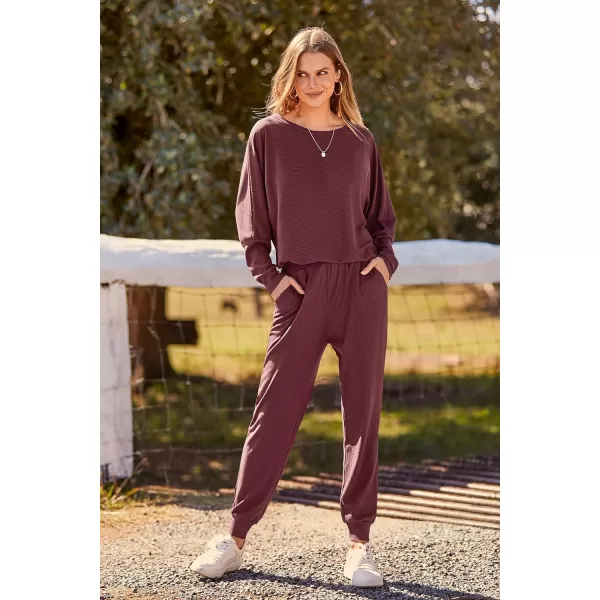 imagePRETTYGARDEN Womens Fashion Outfits 2 Piece Sweatsuit Solid Color Long Sleeve Pullover Long PantsWine Red