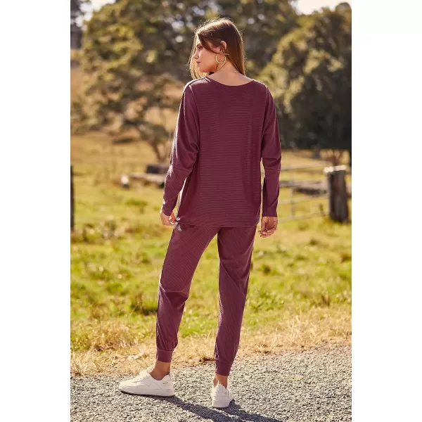 imagePRETTYGARDEN Womens Fashion Outfits 2 Piece Sweatsuit Solid Color Long Sleeve Pullover Long PantsWine Red