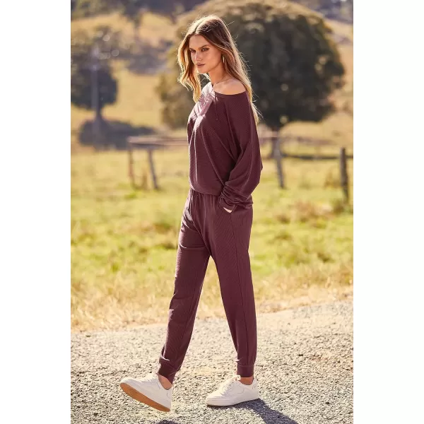 imagePRETTYGARDEN Womens Fashion Outfits 2 Piece Sweatsuit Solid Color Long Sleeve Pullover Long PantsWine Red