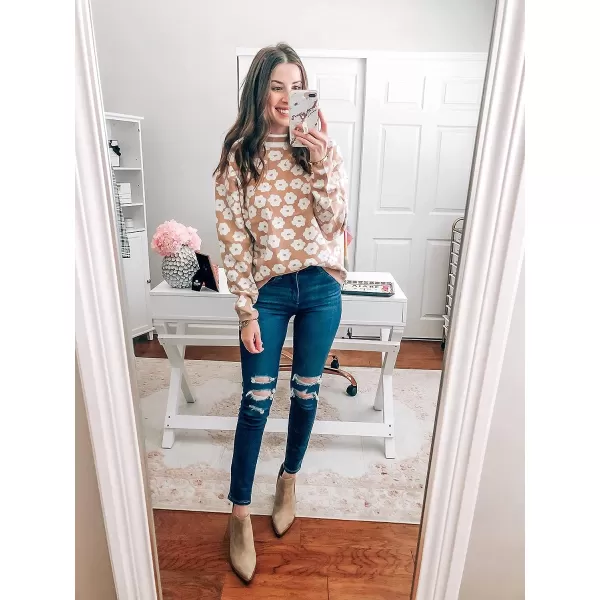 imagePRETTYGARDEN Womens Knit Sweater Casual Crewneck Long Sleeve Floral Print Lightweight Pullover SweatshirtApricot