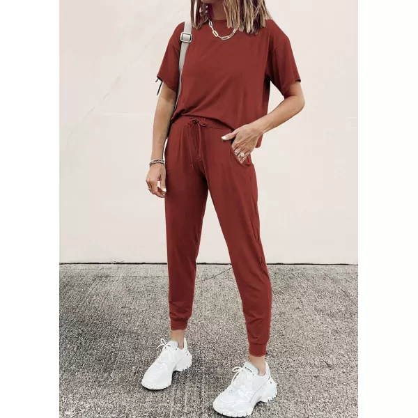 imagePRETTYGARDEN Womens Two Piece Outfit Short Sleeve Pullover with Drawstring Long Pants Tracksuit Jogger SetBrick Red