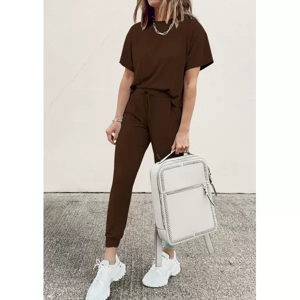 imagePRETTYGARDEN Womens Two Piece Outfit Short Sleeve Pullover with Drawstring Long Pants Tracksuit Jogger SetBrown