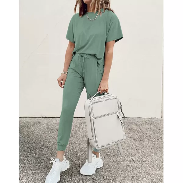 imagePRETTYGARDEN Womens Two Piece Outfit Short Sleeve Pullover with Drawstring Long Pants Tracksuit Jogger SetGreen