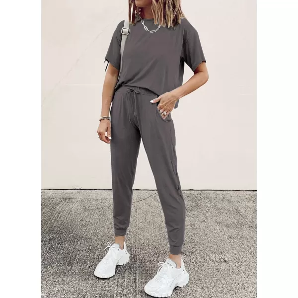 imagePRETTYGARDEN Womens Two Piece Outfit Short Sleeve Pullover with Drawstring Long Pants Tracksuit Jogger SetGrey