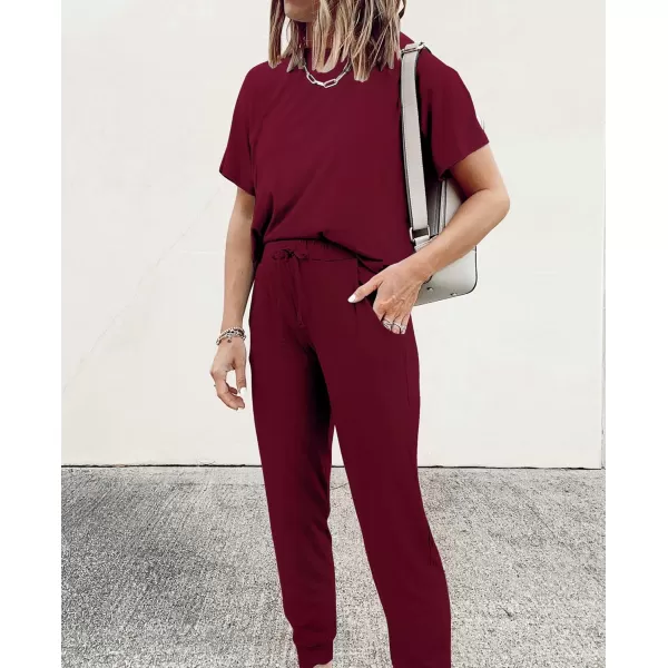 imagePRETTYGARDEN Womens Two Piece Outfit Short Sleeve Pullover with Drawstring Long Pants Tracksuit Jogger SetWine Red