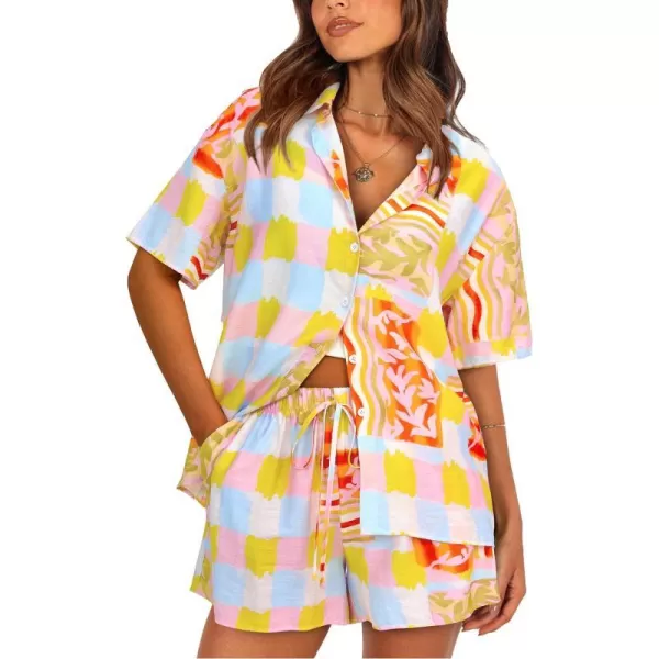 imagePRETTYGARDEN Women Summer 2 Piece Beach Outfits Printed Short Sleeve Tops Lounge Shorts Casual Tracksuit SetMulti Print