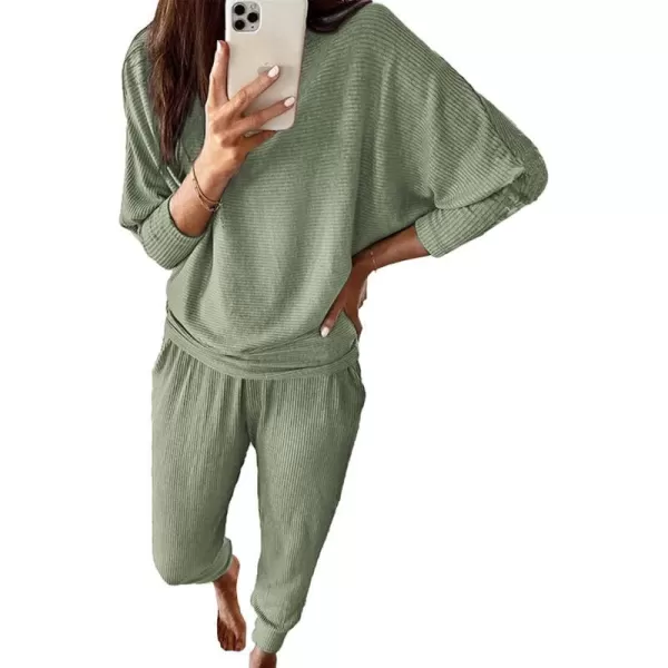 imagePRETTYGARDEN Womens Fashion Outfits 2 Piece Sweatsuit Solid Color Long Sleeve Pullover Long PantsBean Green